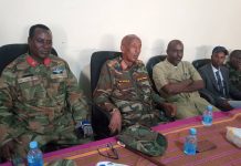 Taliyaha ciidanka dhulka ee xoogga Soomaliyeed iyo saraaakiil kale oo ka tirsan ciidanka xoogga oo gaaray degmada Wanlaweyn.