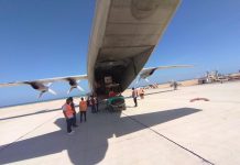 Diyaarad siday gargaar loogu talo galay dadkii waxyeelada ka soo gaartay duufaantii GATI oomaanta gaartay magaalada Boosaaso .