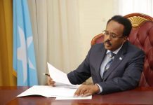 Madaxweyne Farmaajo oo Saxiixay Sharciga Miisaaniyadda Dowladda