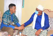 Mas’uuliyiin kala duwan oo ka qeyb galay buugga tacsida Allaha u naxariistee Marxuum Nabadoon Maxamed Aadan Rooble