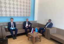 Wasiiru dowlaha Arrimaha Dibadda oo Safiirka Ruushka kala hadlay arrimo labada dal muhiimad u leh