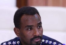 Madaxweyne Farmaajo oo Xeer Madaxweyne Darajadii Ciidanka kaga qaaday Taliyihii hore ee Booliska Gobolka Banaadir