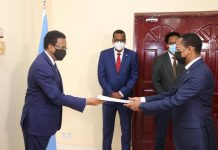 MADAXWEYNE FARMAAJO OO WARQADAHA AQOONSIGA DANJIRENIMO KA GUDDOOMAY SAFIIRKA CUSUB EE ITOOBIYA