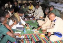 Wasiirka Warfaafinta Koonfur Galbeed oo la afuray ciidamada sugaya amniga magaalada Baydhabo