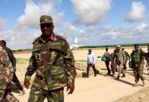 Wafdi uu hoggaaminayo Taliyaha Qeybta 60-aad Ciidanka xoogga dalka oo gaaray Degmada Baraawe.