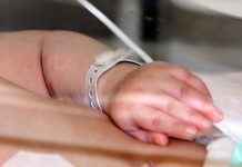 Dowladda Shiinaha oo dadkeeda ka qaaday sharci caqabad ku ahaa dhalmada.