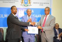 Ra’iisul Wasaare ku-xigeenka oo ka qeyb galay munaasabad uu xilka kula wareegayey Wasiirka cusub ee Wasaaradda Shaqada