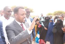 Wasiir ku-xigeenka Warfaafinta XFS oo lagu soo dhoweeyay Cadaado