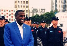 Safiirka Soomaaliya ee dalka Shiinaha oo booqday xarumo amni oo ku yaalla dalkaas