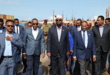 Ra’iisul Wasaare Rooble oo kormeeray Dekadda Kismaayo