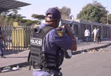 Rabshadaha ka jira Koonfur Afrika oo sababay dhimashada in ka badan 72