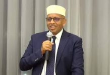 Wasiirka warfaafinta Soomaaliya oo hakiyey Kireyntii iyo dib u hawl-galinta maqaaxida Tiyaatarka Qaranka.