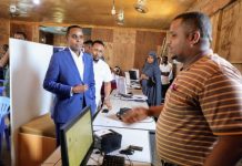 Guddoomiyaha Gobolka Banaadir oo koormeer ku tagay xarumo dhowr ah