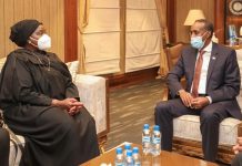 Ra’iisal wasaaraha Soomaaliya oo xafiiskiisa ku qaabilay wasiirka arrimaha dibadda dalka Kenya