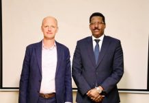 Madaxaweynaha dawlad goboledka Galmudug iyo wafdi uu hogaaminayo madaxa hay’ada qaramada midoobey UNFPA Mr. Anders Thomsen oo muqdisho kulan ku yeeshay