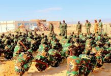 Taliyaha Ciidanka Difaaca Aaga Golis ee Puntland oo kor-meeray fariisimaha ciidamada difaaca Puntland.