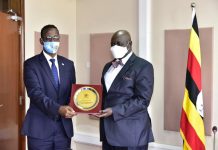 Safiirka Soomaaliya ee Uganda oo la kulmay Guddoomiyaha Baarlamaanka Uganda