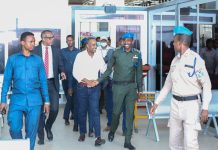 Ra’iisal wasaare Rooble oo kormeeray garoonka diyaaradaha ee Aadan Cadde