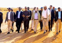 Madaxweynaha Puntland oo kormeeray wadada isku xirta Garoowe iyo Laascaanood oo dayactir lagu sameynayo