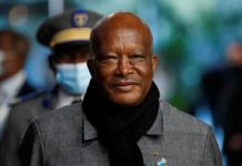 Ra’iisul Wasaarihii Burkiina Faaso oo xilkii laga qaaday