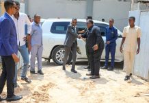 Guddoomiyaha Gobolka Banaadir ayaa dhagax dhigay dhisme Ganacsi oo Cusub