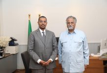 Safiirka JFS ee Masar ahna wakiilka joogtadda ah ee Ururka Jaamacadda Carabta oo qaabilay Wasiirkii horre ee Wasaaradda Waxbarashada Dowladii Dhaxe