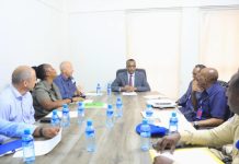 Wasiirka Gaadiidka Soomaaliya oo soo dhaweeyay Qalab casri ah oo ay keentay Hay’adda Valar