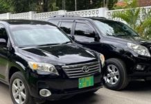 Safaaradda Soomaaliya ee Tanzania oo Gaadiid kala wareegtay Jaalliyadda Soomaaliyeed ee dalkaas ku nool