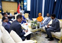 Guddoomiyaha gobolka Banaadir oo kulan gaar ah la qaatay Wasiirka Wasaaradda Caafimaadka Soomaaliya