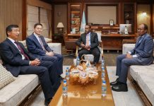 Ra’iisul Wasaare Rooble iyo Ergeyga gaarka ah ee Siinaha oo ka wada hadlay arrimaha abaaraha dalka