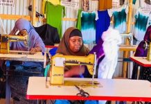 Qoysas ku sugan Gaalkacyo oo helay adeegyo la xiriira farsamada gacanta