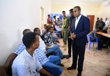 Duqa Muqdisho oo kormeer shaqo ku tagay xarumaha dad-dhigista iyo dhalinyarada ee gobolka Banaadir