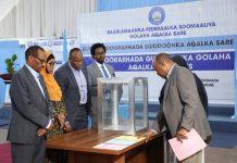 Guddida qaban qaabada Doorshada guddonka aqalka sare oo booqday goobta doorashadu ka dhacayso