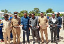 Ra’iisul Wasaare Rooble oo xarigga ka jaray dugsiga hoose dhexe ee agoonta Ciidanka Booliska Soomaaliyeed