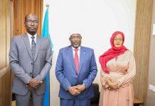 Guddoomiye Sheikh Aadan Maoobe oo xafiiskiisa ku kula kulmay safiirka Sacuudiga ee Soomaaliya