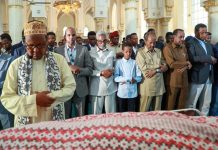 Madaxda Qaranka oo Masjidka isbaheysiga salaadda Janaasada kula tukaday marxuum Cabdullaahi Maxamed Shirwac