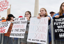 Dadka Mareykanka oo doonaya in la adkeeyo sharciga hubka