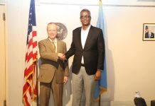 Ergeyga gaarka ah ee arrimaha Gurmadka Abaaraha oo la kulmay Safiirka dowladda Mareykanka ee Soomaliya