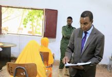 Guddoomiyaha Gobolka Banaadir oo daahfuray qaadista Imtixaanaadka Shahaadiga ee Fasalka 8-aad