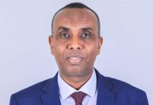 R/wasaare Xamza oo hambalyada Ciidul Adxaa u diray Shacabka Soomaaliyeed.