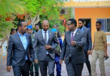 Guddoomiyaha maxkamadda sare iyo xeer ilaaliyaha guud ee Qaran oo kormeer sameeyay