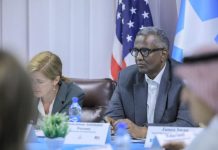 Ergeyga Madaxweynaha JFS u qaabilsan arrimaha Bani-aadannimada oo la kulmay madaxa hay’adda Kaalmada iyo Hormarinta Caalamiga ah ee Mareykanka iyo Wakiilka QM ee Soomaaliya