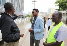 Duqa Muqdisho oo booqday qaar ka mid ah waddooyinka caasimadda ee uu roobku biyo dhigay