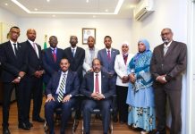 Madaxweyne Xasan Sheekh oo booqday xarunta Safaaradda Soomaaliyeed ee dalka Masar