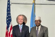 Wasiirka arrimaha gudaha ee XFS oo kulan la yeeshay safiirka mareykanka ee Soomaaliya