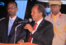 Madaxweynaha JFS ayaa xarigga ka jaray dhismaha Safaaradda Soomaaliya ee dalka Yugaandha