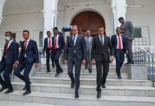 Ra’iisul wasaare Xamse oo kormeeray xarumaha wasaaradda maaliyadda iyo Bangiga Dhexe