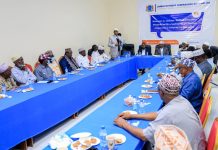 Wasiirka Arrimaha Gudaha XFS oo kulan la xariira dib u heshiisiinta la qaatay odeyaasha dhaqanka ee Galmudug