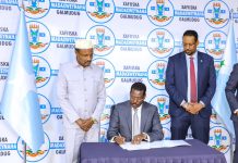 Madaxweyne Galmudug oo saxiixay laba Sharci