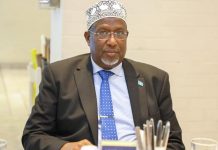 Ku-simaha Madaxwaynaha ahna Gudoomiyaha Golaha Shacabka oo ciidamadda dowladda ku amaanay guulaha ay ka gaareen dagaalka nabad diidka ah ee Al-Shabaab